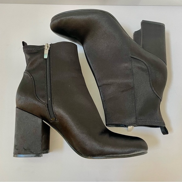 Marc Fisher Janie Satin Black Booties Size 9 - Picture 10 of 14